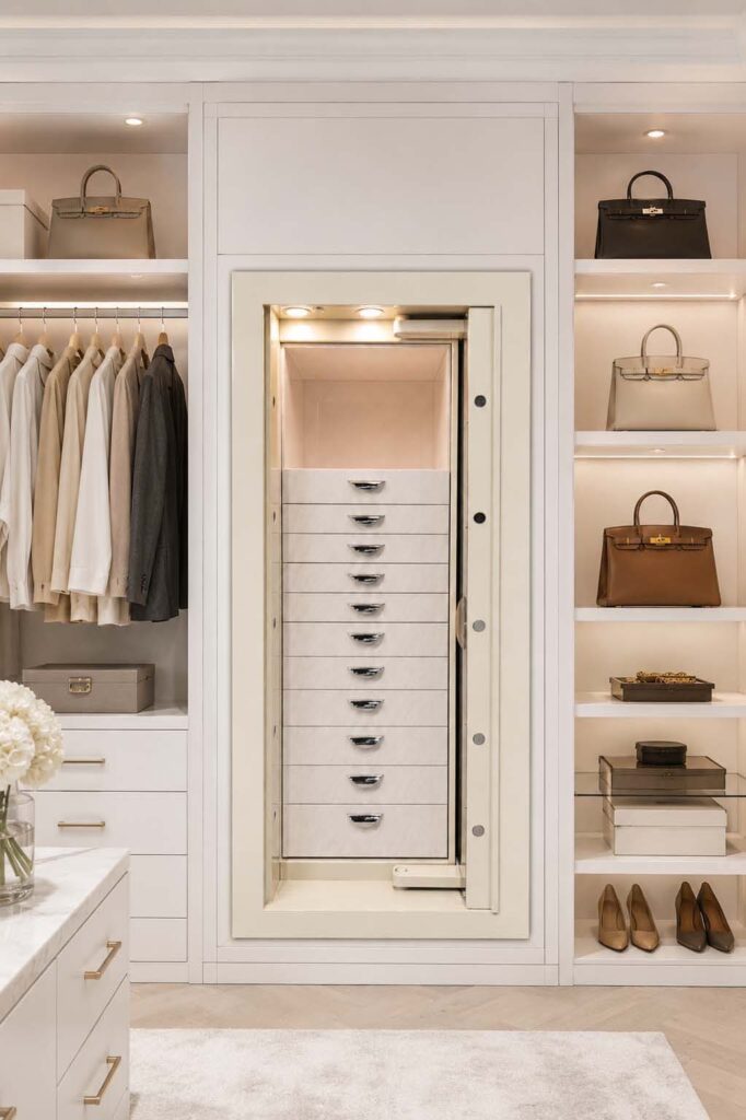 Traum Safe - Cosmopolitan I-60 in white closet