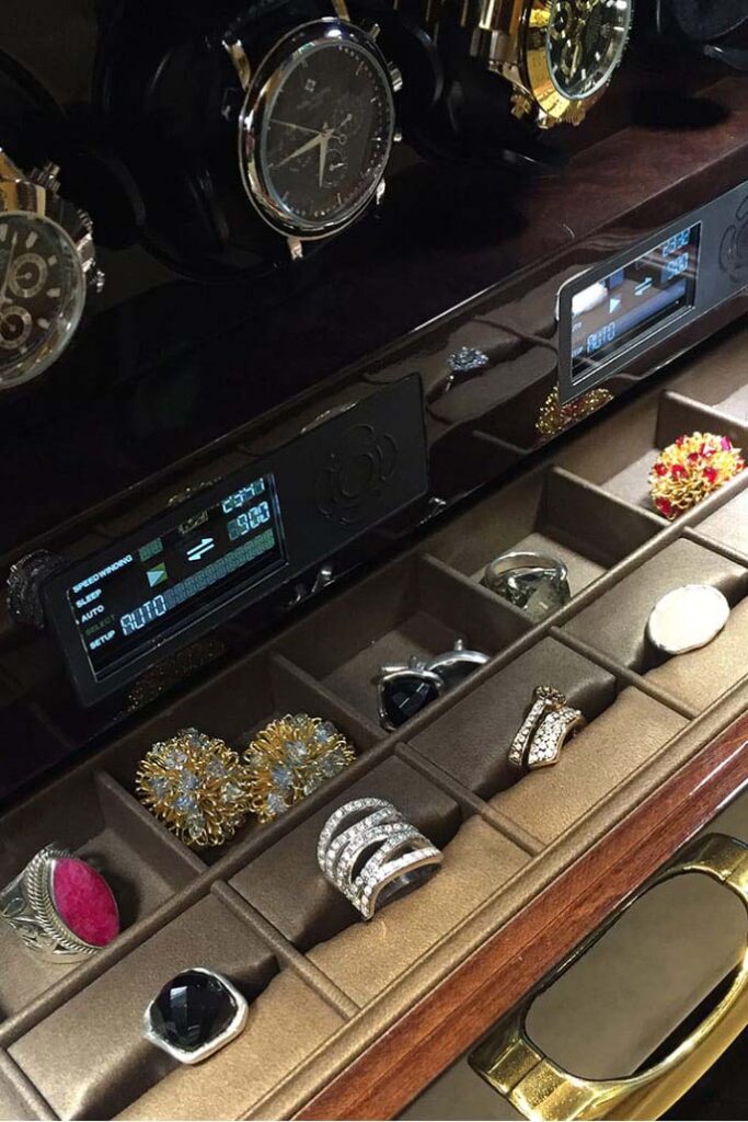 Metropolitan Safe Interior with Watch Winders and Ring Tray