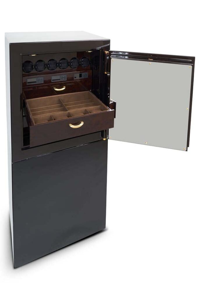 Metropolitan I 24 on Pedestal